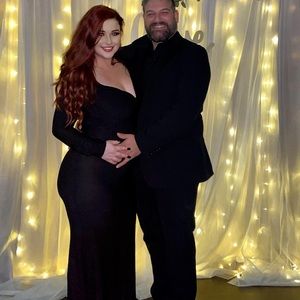 BLACK GOWN